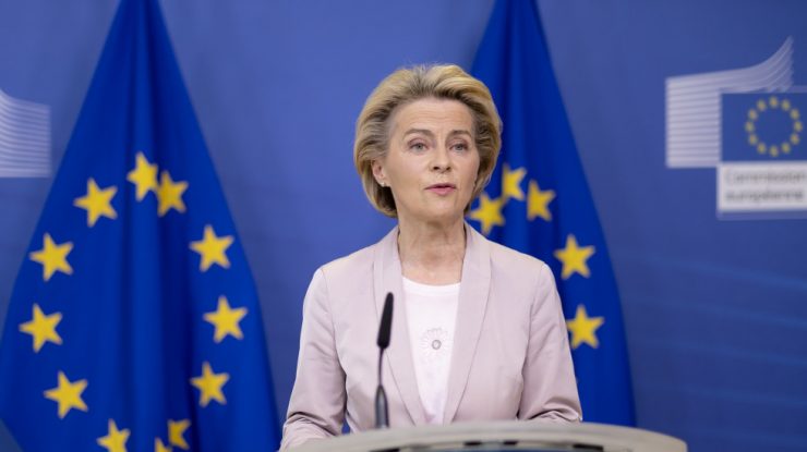 Ursula von der Leyen susține că guvernele ar trebui să utilizeze împrumuturile UE pentru a cumpăra de la producătorii europeni