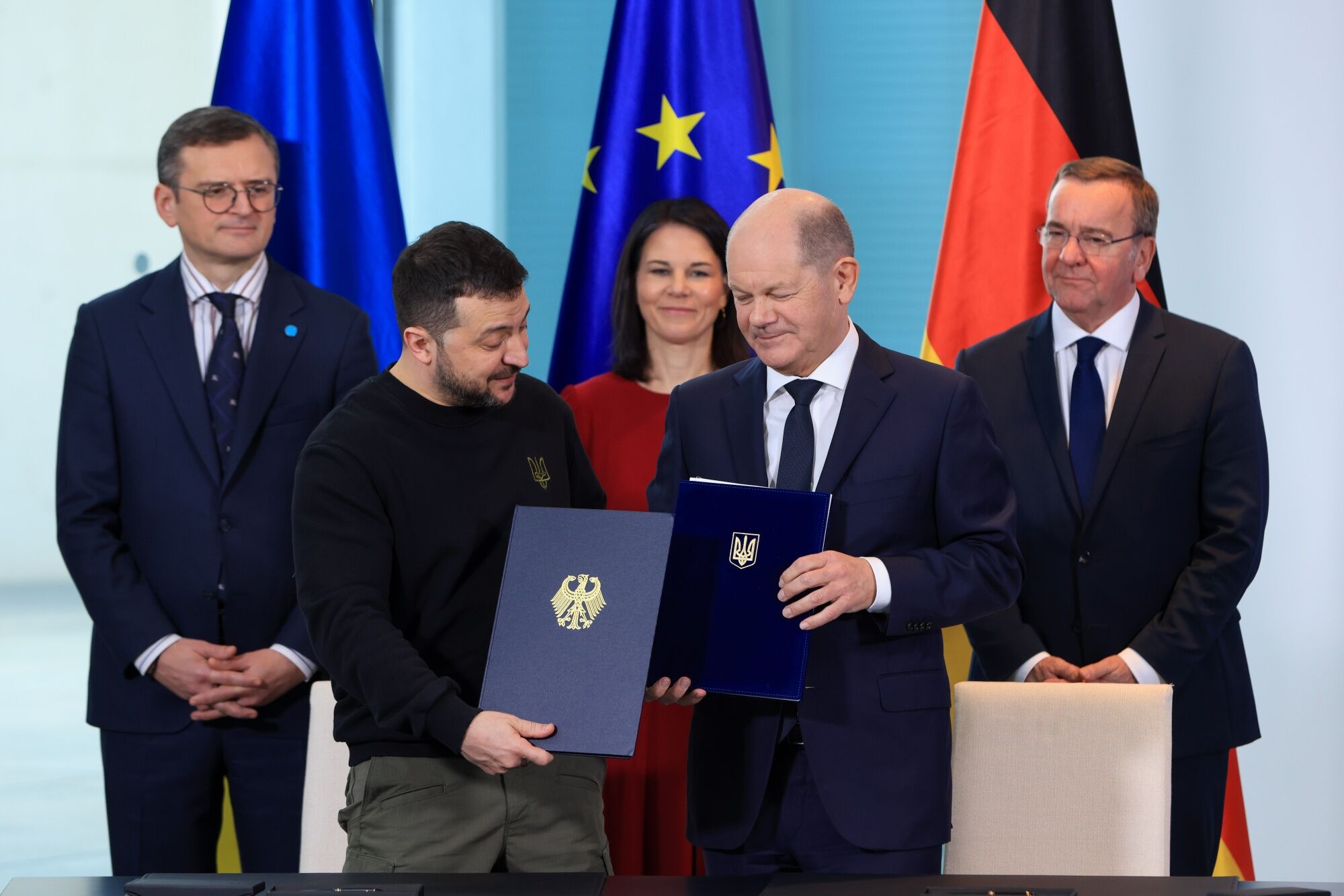 AFP: Germania intenționează să reducă la jumătate ajutorul militar pentru Ucraina