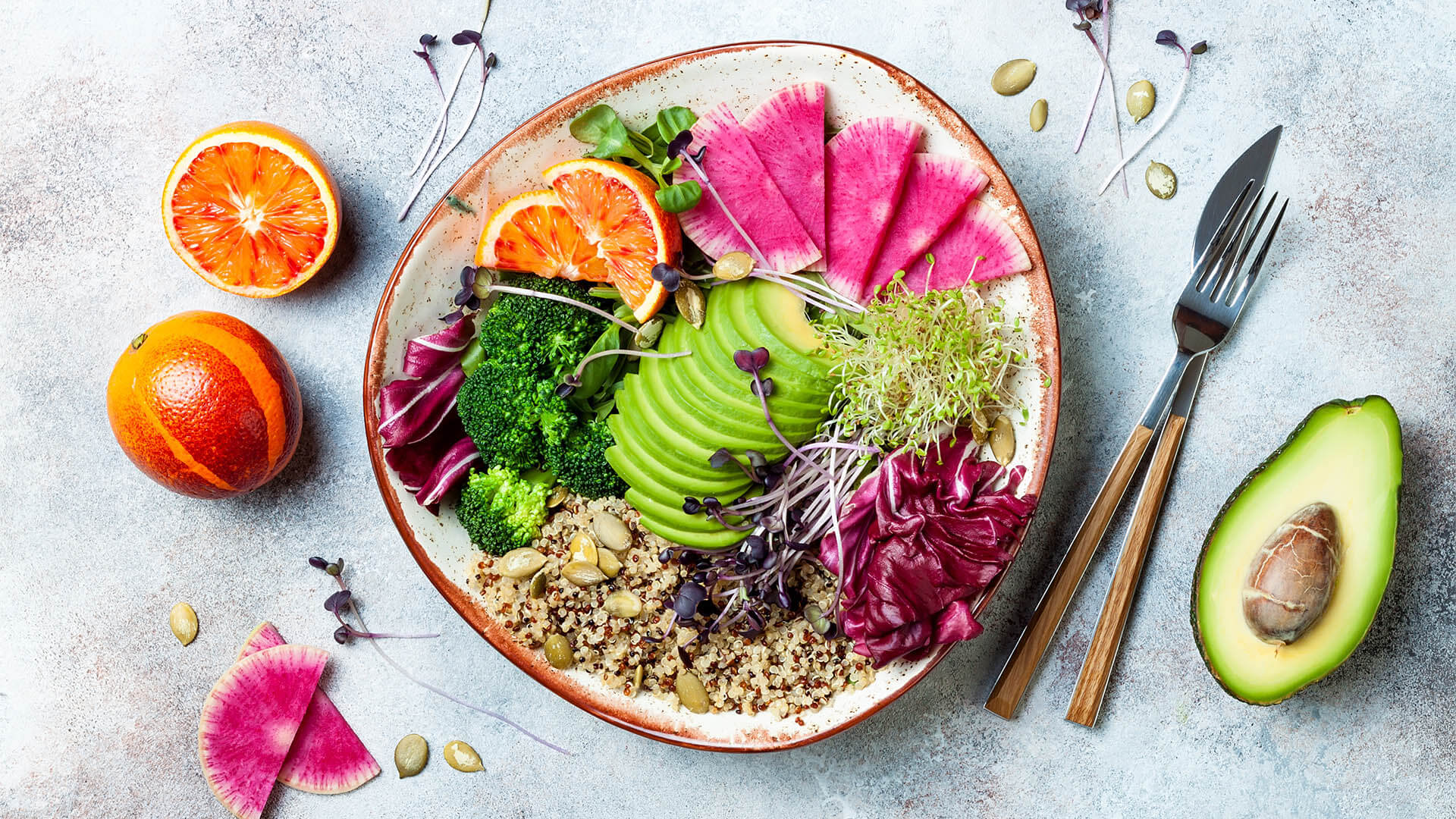 Dieta vegană reprezintă calea spre o viață sănătoasă și spre anti-aging. Nutriționist: „Dieta  presupune o artă în a combina legumele, cerealele și fructele încât aportul de aminoacizi esențiali să fie corespunzător”