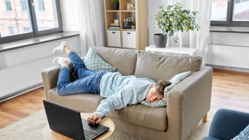 Astăzi americanii sărbătoresc Lazy Day. De câte zile de lenevit ai nevoie pe an ca să te simți odihnit