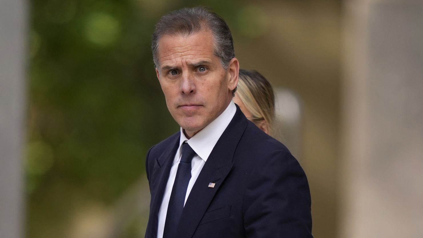 Hunter Biden este acuzat de procurori că ar fi luat milioane de dolari de la un om de afaceri din România ca să influenţeze politica SUA când Joe Biden era Vicepreşedinte
