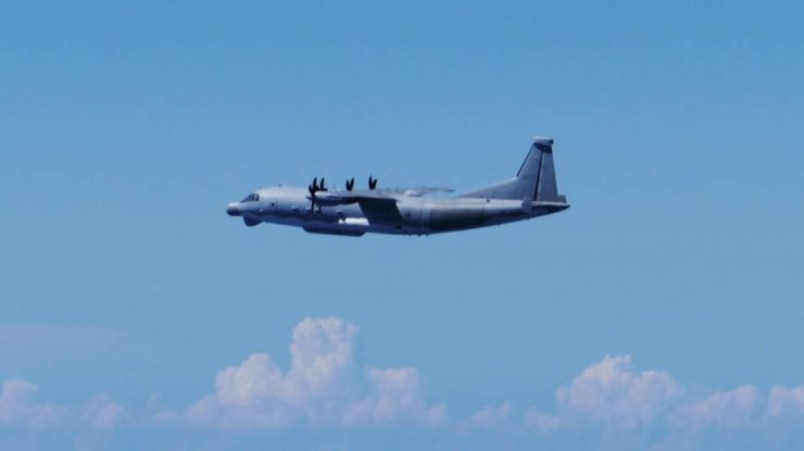 Japonia anunță că un avion militar chinez i-a încălcat pentru prima dată spațiul aerian teritorial