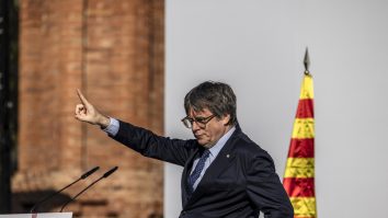 Poliția catalană este luată peste picior după ce Carles Puigdemont a scăpat din nou. Ce meme-uri au postat spaniolii pe rețelele sociale