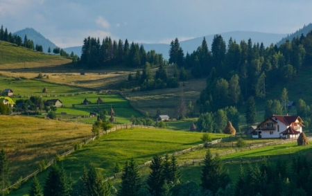 La Vatra Dornei se desfășoară Tabăra Adolescenților Curajoși. Ce activități pot face tinerii