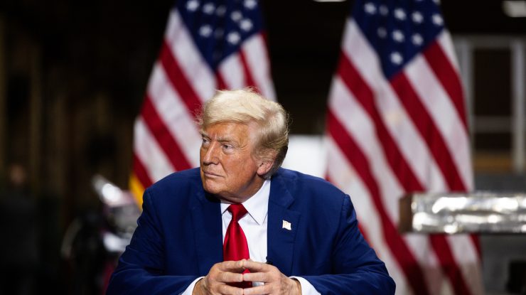 Trump a făcut postare sexistă pe Truth Social despre Harris. JD Vance spune că ea poate „merge în iad”