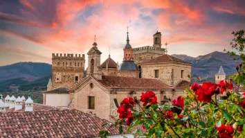 Ești nomad digital? Extremadura, o regiune din Spania, te plătește cu 15.000 de euro pentru a te muta în zonă