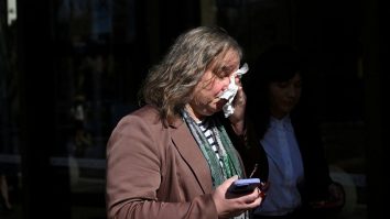 O femeie trans a câștigat un caz istoric după ce i s-a interzis accesul la o aplicație destinată doar femeilor