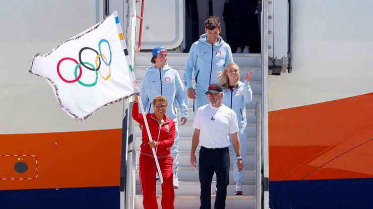 Drapelul olimpic a ajuns în Los Angeles, unde va fi arborat în 2028, când oraşul va găzdui următoarele Jocuri de vară