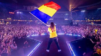 Pe cine asculți azi la UNTOLD? Salvatore Ganacci a încheiat show-ul cu piesa formației Phoenix, „Nunta”