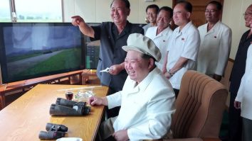 Kim Jong Un a supravegheat testul unor drone sinucigașe, dezvoltate la nivel național. Ce intenții are liderul nord-coreean