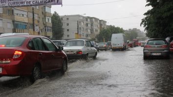 Ploile au făcut ravagii în județul Constanța. La ce temperaturi să te aștepți în ultimul weekend de vară