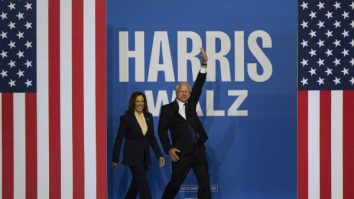 Kamala Harris și Tim Walz țin primul miting împreună în Philadelphia