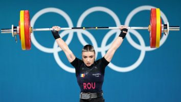 România nu se dă bătută la Jocurile Olimpice. Mihaela ia argintul la haltere în timp ce Sabrina Voinea așteapă rezultatul de la TAS