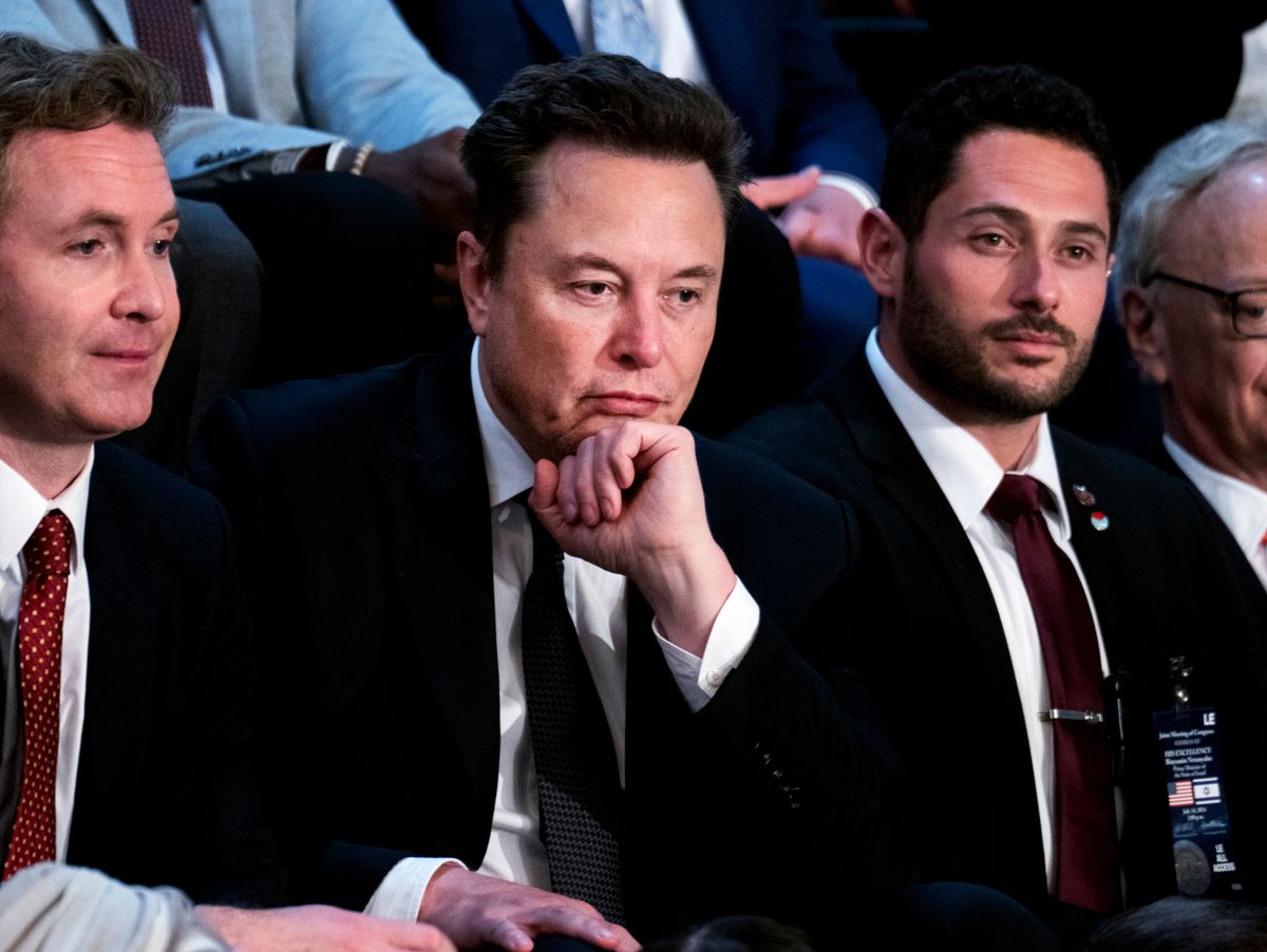 Unele voci cer ca Elon Musk să fie boicotat. Miliardarul a atras multă antipatie prin apropierea de Trump și postările pe X