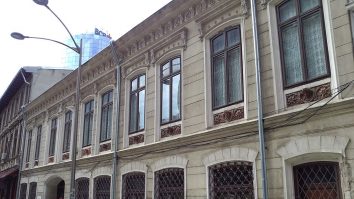 Nicușor Dan împrumută 153 de milioane de euro de la UE pentru consolidarea a 17 clădiri cu risc seismic