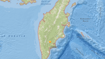 USGS: Un cutremur cu magnitudinea de 7,0 grade s-a produs în largul coastelor din estul Rusiei/ Un vulcan a erupt după cutremur
