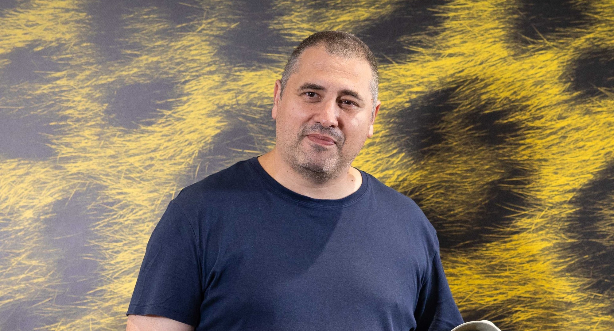 Radu Jude, unul dintre cei mai cunoscuți regizori români în străinătate, a anunțat că va face un film intitulat „Dracula”