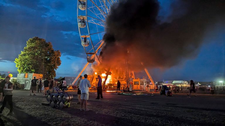 O roată Ferris a luat foc la un festival din Germania