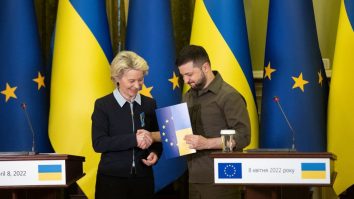 Uniunea Europeană a aprobat prima tranșă din ajutorul financiar de 50 miliarde de euro pentru Ucraina