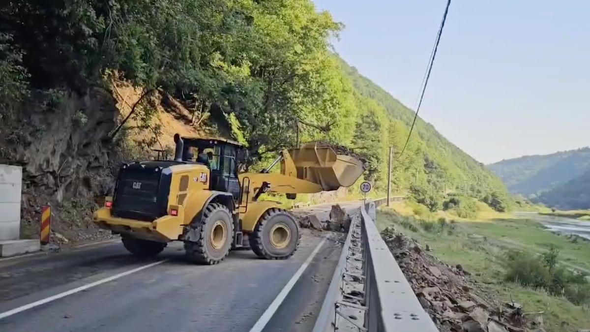 Circulaţia pe Valea Oltului se redeschide în această seară. Anunţul făcut de Sorin Grindeanu