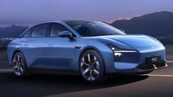 Xpeng lansează Mona M03, o mașină electrică la preț redus. Ce dotări avansate are