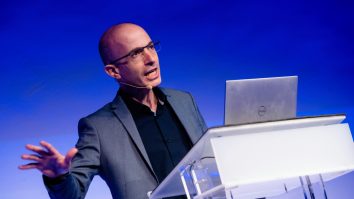 The Guardian: Inteligența Artificială ucide democrația. Ce spune Yuval Harari despre puterea A.I.