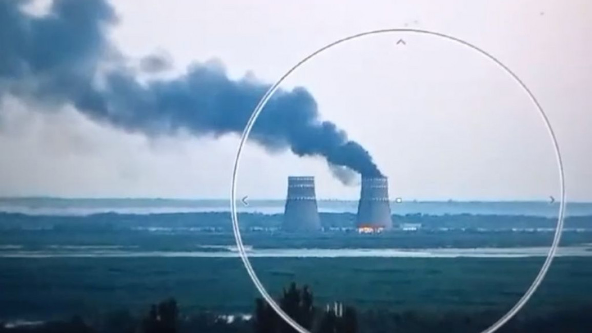 Ucraina și Rusia se acuză reciproc că au provocat un incendiu pe terenul celei mai mari centrale nucleare din Europa, Zaporojie