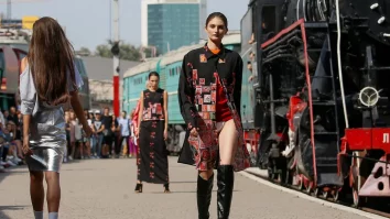 Ukrainian Fashion Week revine la Kiev după doi ani. Evenimentul are loc în perioada 1-4 septembrie
