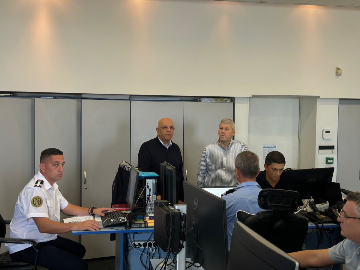Ședință de lucru la sediul MAI în contextul avertizărilor hidro-meteorologice: oameni din zeci de localităţi sunt evacuaţi