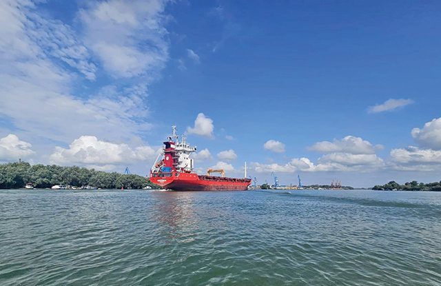 Intrarea în ţară a viiturii pe Dunăre a fost  decalată. Când va avea fluviul un debit de 8.000 mc/s