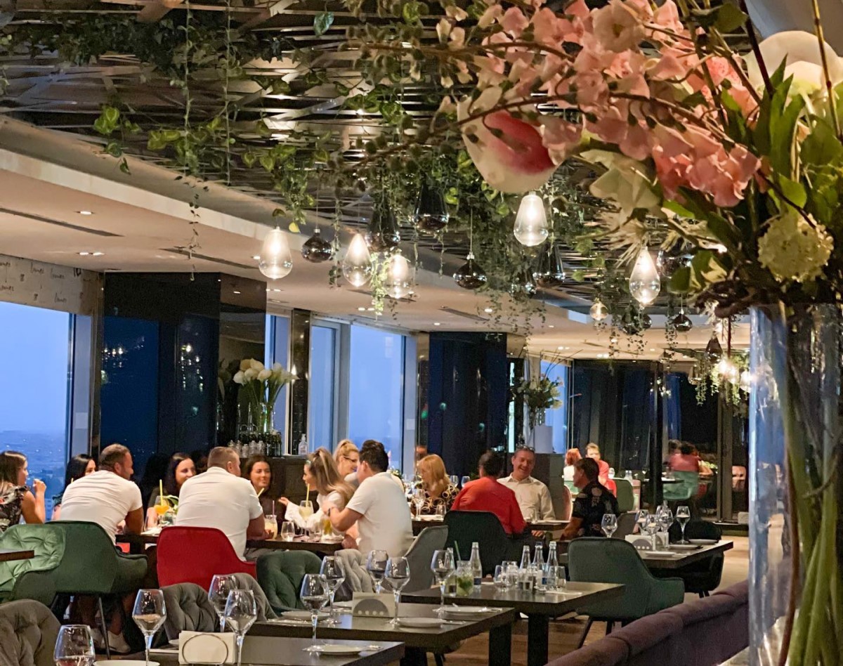 Să iei masa în București a devenit un lux. Preţurile din restaurantele din Capitală le depăşesc pe cele din Praga sau Varşovia