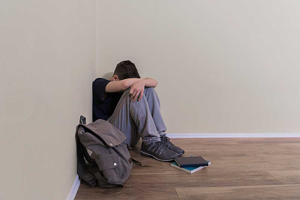 Adolescenții de azi sunt mai stresați din cauza social media. Psiholog: „Ei sunt expuși la o presiune constantă de a se conforma standardelor”