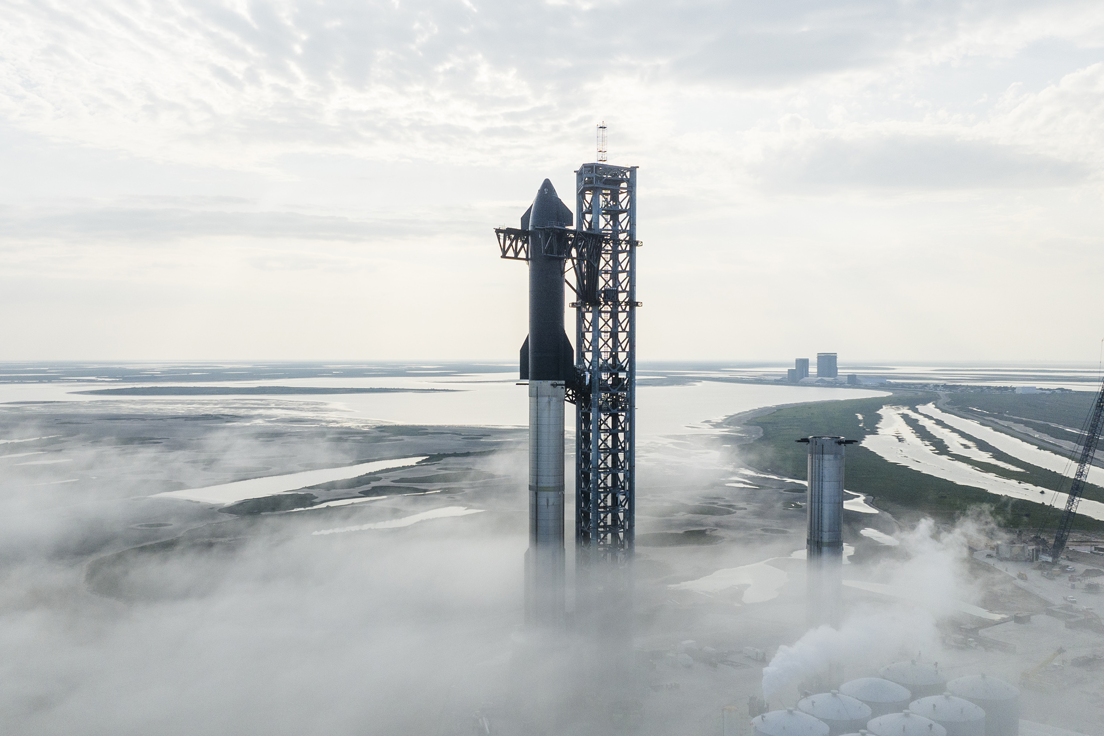 Musk va trimite cinci nave fără echipaj pe Marte. Cum sunt afectate misiunile cu echipaj