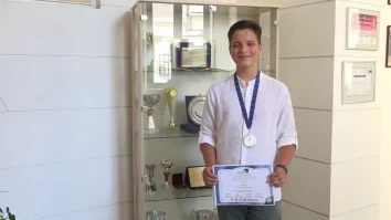 4 ani de Aleph News. Trăiești în lumea tinerilor geniali. Un copil de 15 ani a inventat o baterie nucleară KN-9