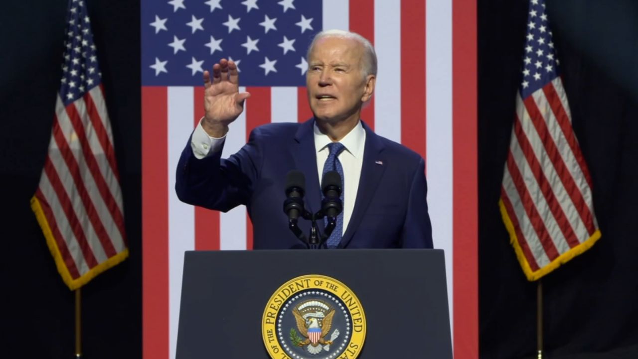 Biden avertizează că negarea schimbărilor climatice de către Trump riscă să creeze o „lume mai periculoasă”