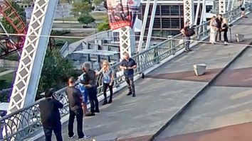 Jon Bon Jovi a fost filmat în timp ce ajuta o femeie „tulburată” să coboare de pe marginea unui pod din Nashville