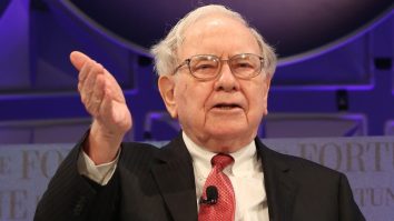 Un testament atipic. Warren Buffett își provoacă copiii să cheltuiască 144 de miliarde de dolari în zece ani de la moartea sa în scopuri filantropice