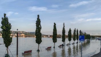 Dunărea atinge un nivel record în acest weekend. Autorităţile ungare au declarat stare de alertă în zonele limitrofe fluviului