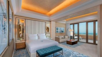 Hotelurile de lux cu 1.000 de dolari pe noapte sunt la modă. Cum sunt afectați turiștii de această creștere