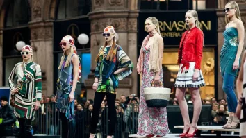 Moda dă mâna cu tehnologia: Un grup de invitați a văzut show-ul de la Milano Fashion Week cu ajutorul Apple Vision Pro