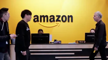 Amazon ordonă personalului să se întoarcă la birou cinci zile pe săptămână pentru a pune capăt politicii sale de muncă hibrid