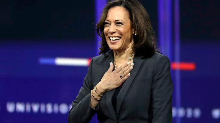 Kamala Harris și Donald Trump se află în impas în noul sondaj privind alegerile prezidențiale. Candidații sunt la egalitate