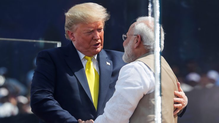 Donald Trump numește India „un foarte mare abuzator” al relațiilor comerciale. Fostul președinte se va întâlni cu premierul Modi