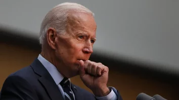 Biden cântărește decizia de a-i permite Ucrainei să lovească ținte în Rusia folosind arme cu rază lungă de acțiune