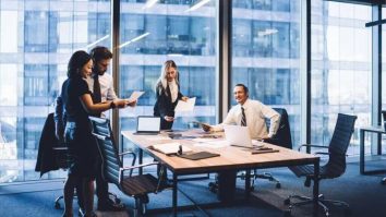 Tinerii din Generația Z nu vor să fie angajați. Studentă: „Gen Z vrea să aibă sentimentul de independență asupra programului și vieții”