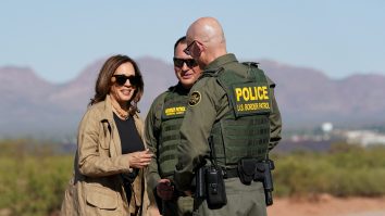 Kamala Harris vizitează granița SUA-Mexic pentru a contracara criticile privind imigrația și securitatea