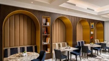 Café Athénée își redeschide porțile cu stil, rafinament și gusturi alese