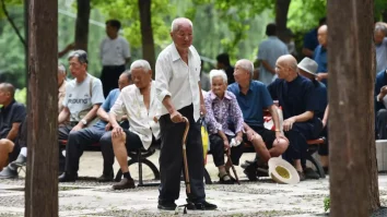 China își va „mări treptat” vârsta de pensionare pentru prima dată din anii 1950. La câți ani vor ieși femeile și bărbații la pensie