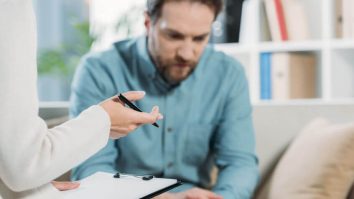 Mixed feelings? Un cercetator de la Universitatea California îți explică de ce creierul poate simți simultan emoții pozitive și negative