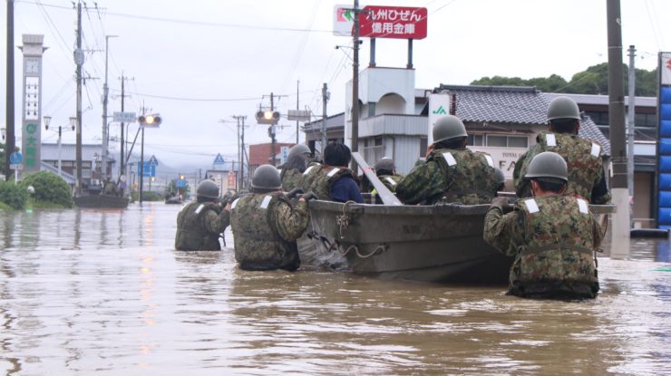 Zeci de mii de oameni sunt evacuați în centrul Japoniei din cauza inundațiilor